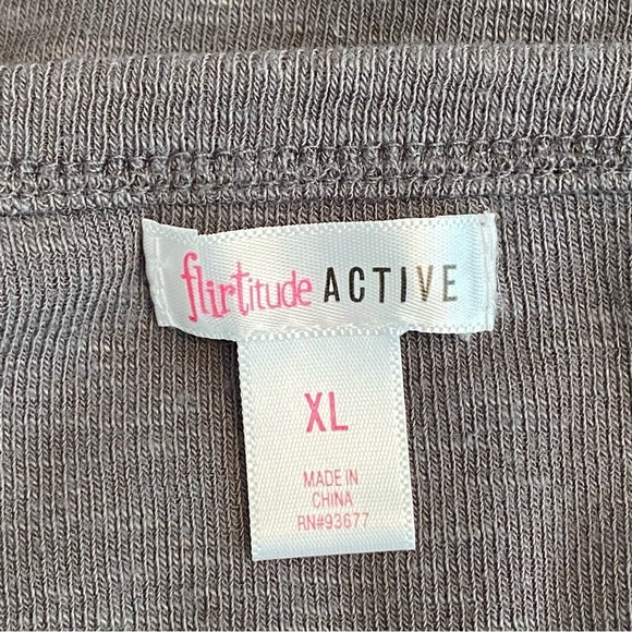 Flirtitude Active Grey Snap Front Crop Top - Picture 6 of 6